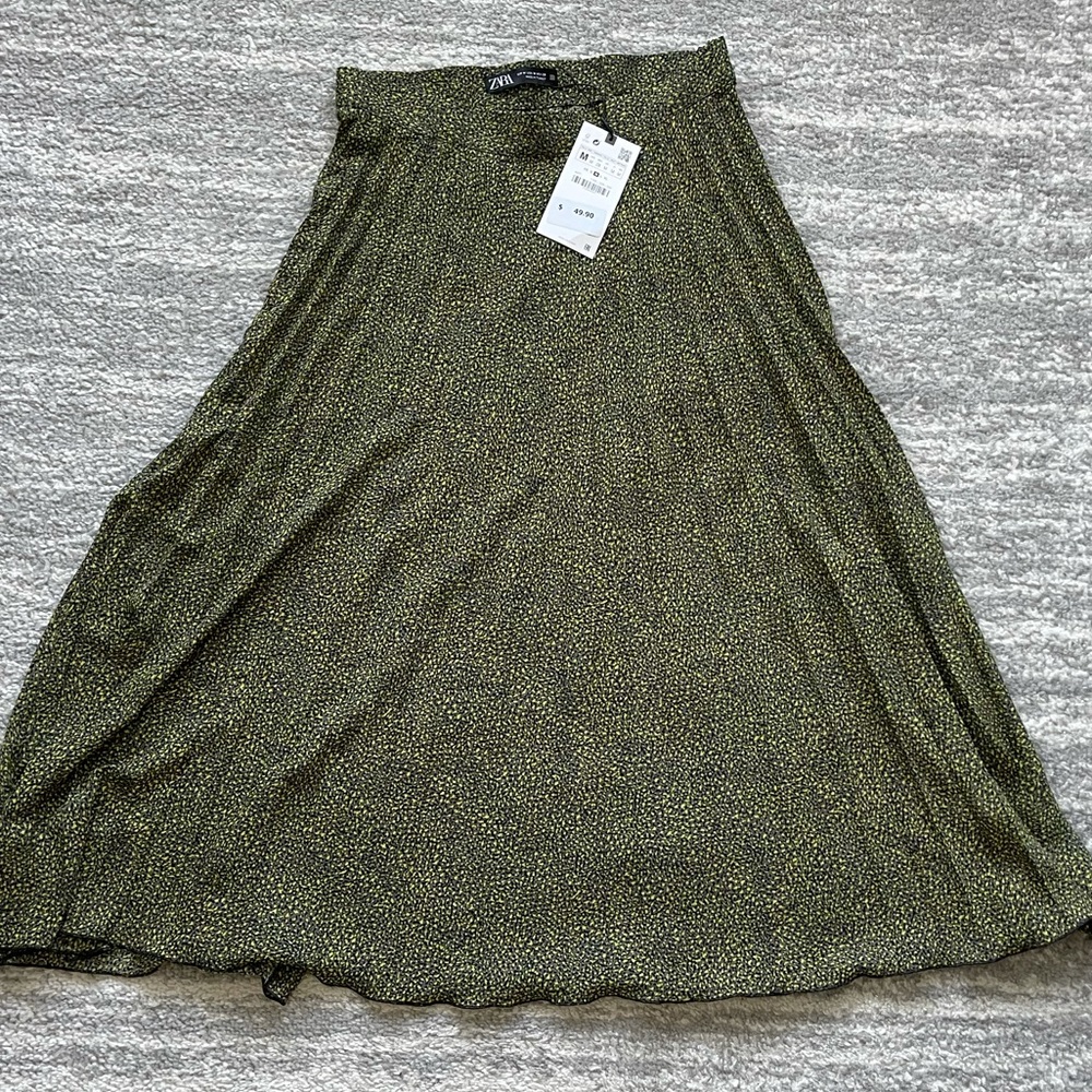 Zara patterned pleated MIDI Skirt -M